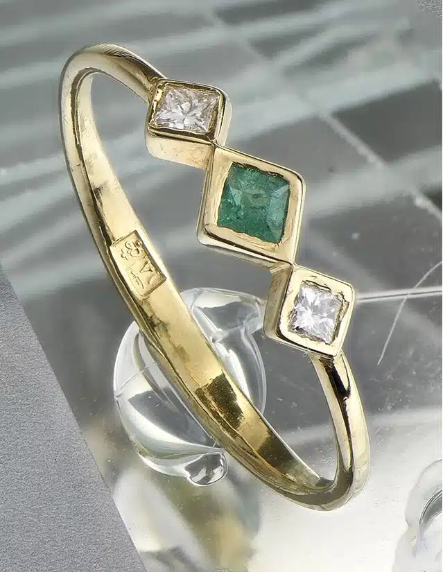 Jewelry Retouching Visual 2026